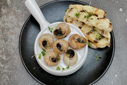 Улитки виноградные по-бургундски